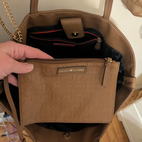 Tommy Hilfiger Brown Tote Bag - Picture 2 of 3